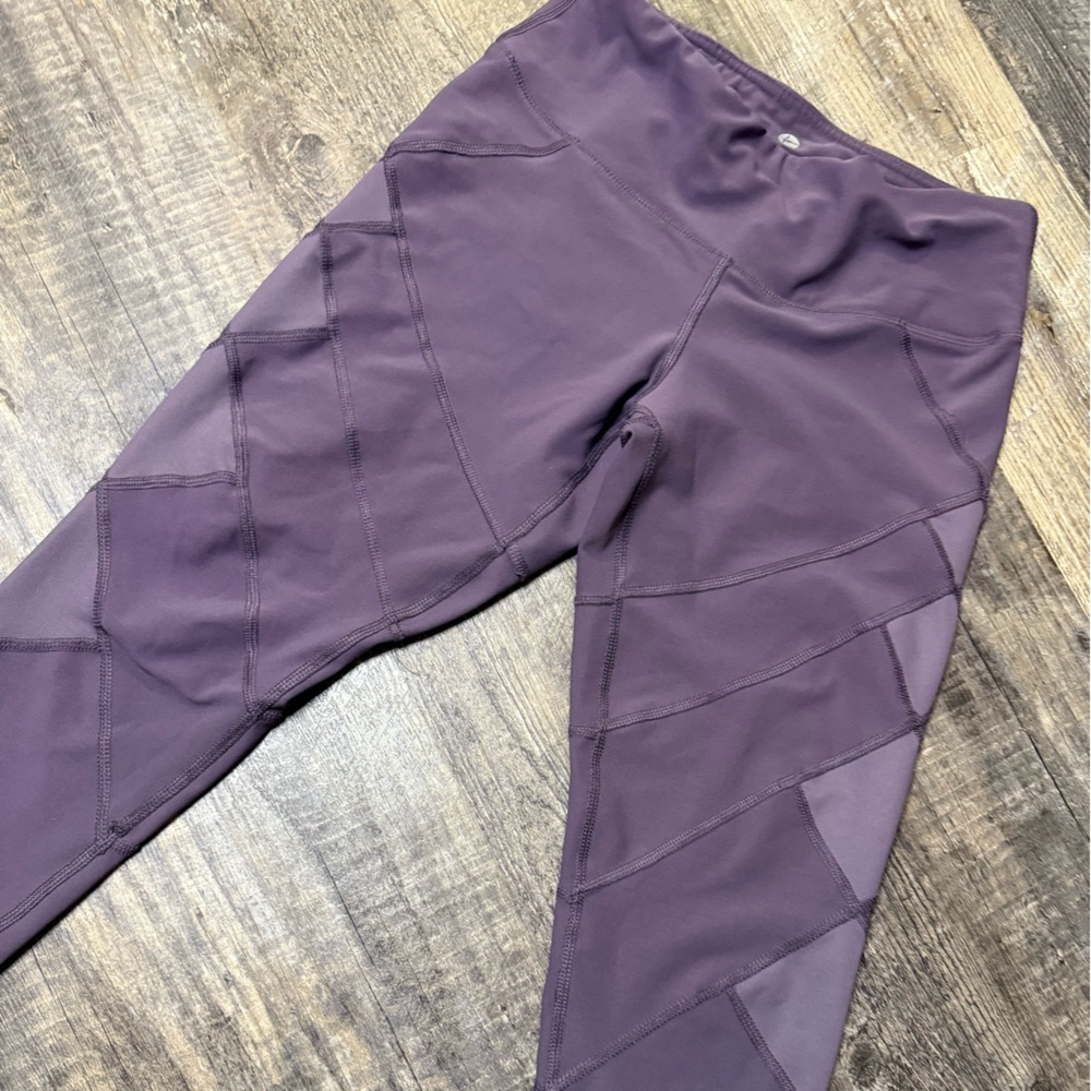 Reflex Women’s Leggings in Deep Purple - Picture 3 of 4